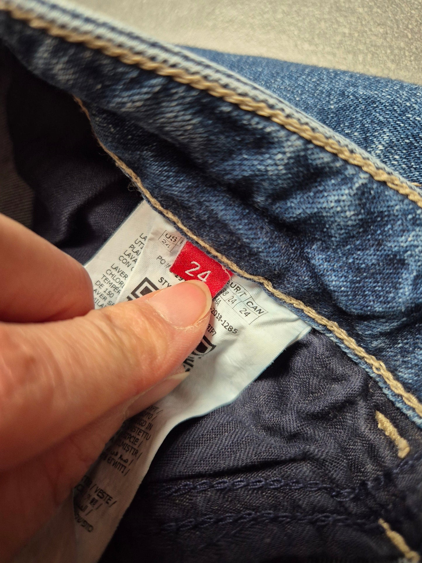 Second Hand Damen Guess Jeans Hose 24 - Fashand