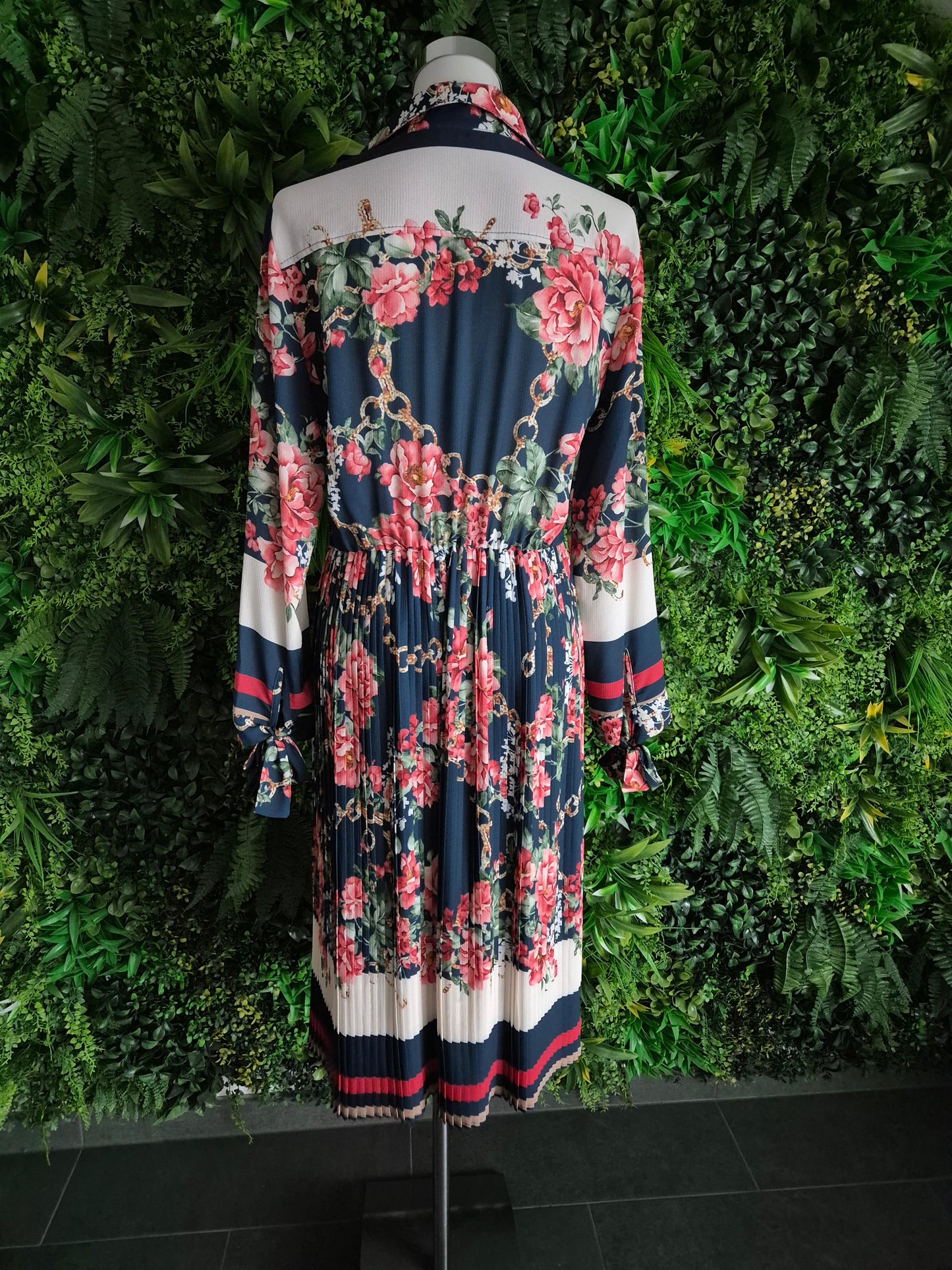 Second Hand Damen Rinascimento Sommerkleid Midikleid M - Fashand