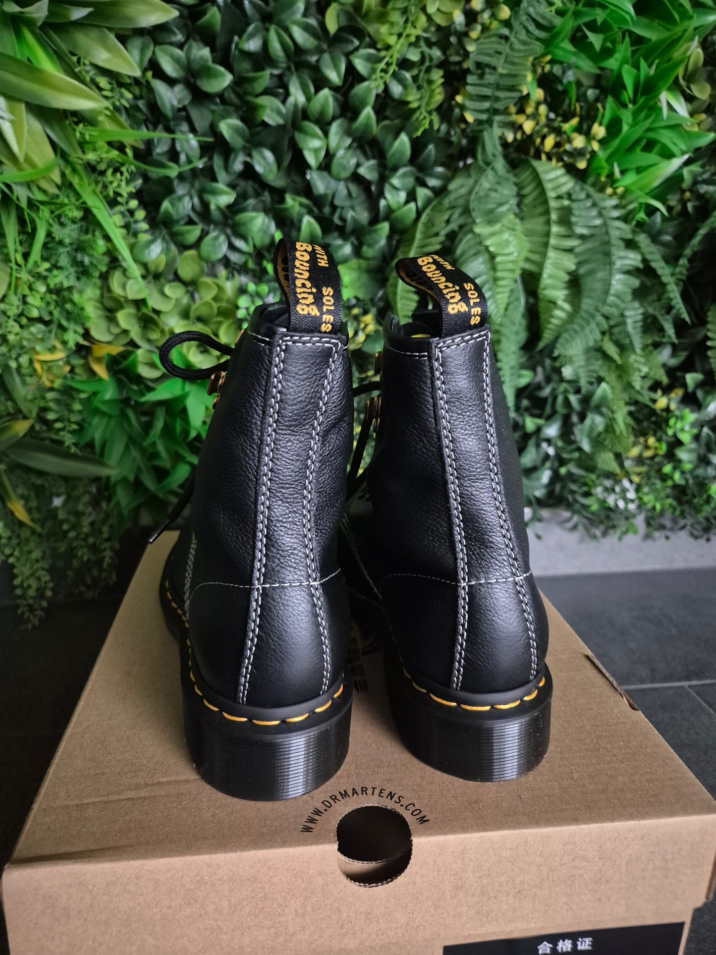 Dr. Martens  1460 HDW Boots Stiefel 38