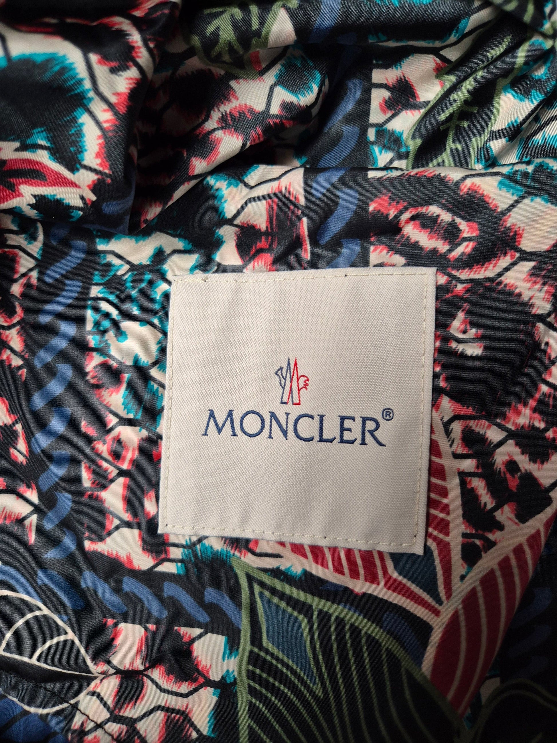 Second Hand Damen Moncler leichte Jacke Regenjacke 1 - Fashand