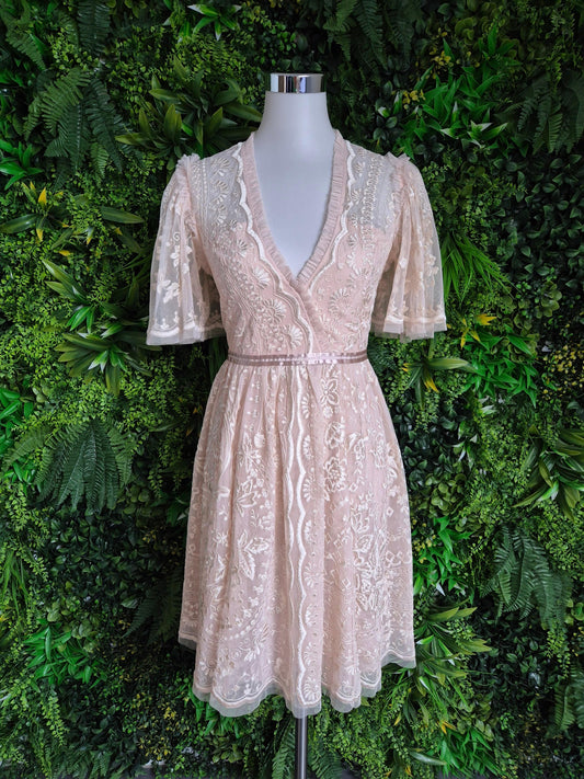 Second Hand Damen Needle & Thread Spitzenkleid Minikleid 38 UK10 - Fashand